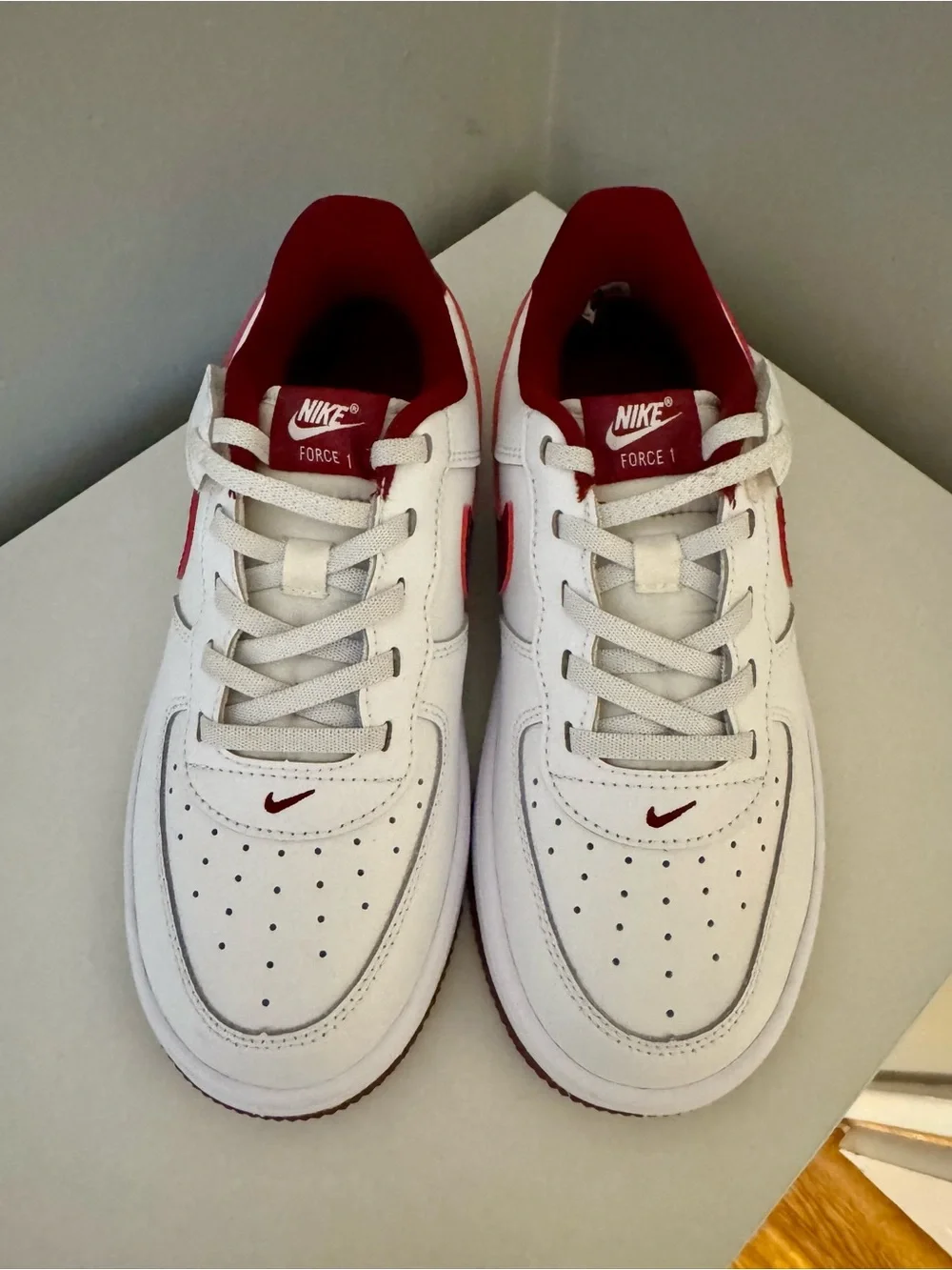 Nike Force 1 '07 LV8 White Red Youth Sneakers Sz 3Y (FN0237-105) NWOT/NWOB
